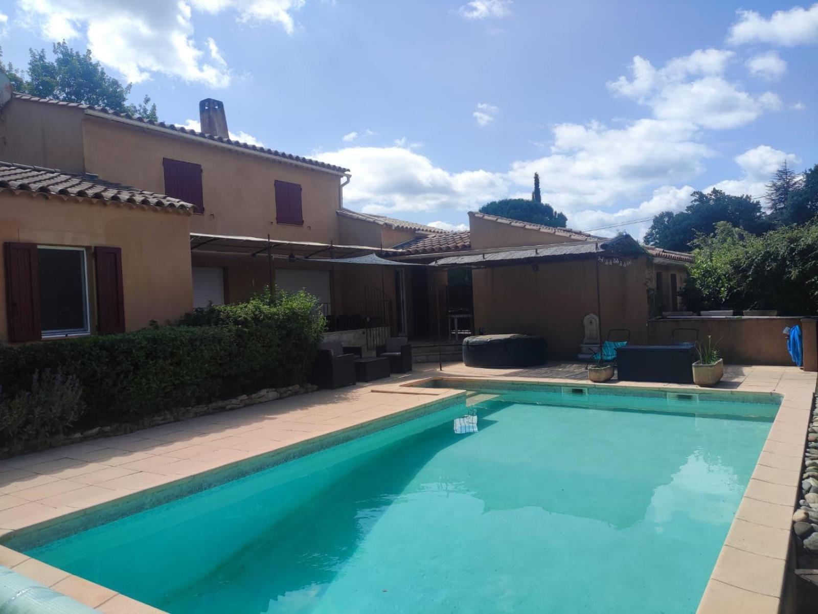 Studio 25M2 Avec Piscine Et Spa, Proche Iter Et Cadarache Daire Valensole Dış mekan fotoğraf